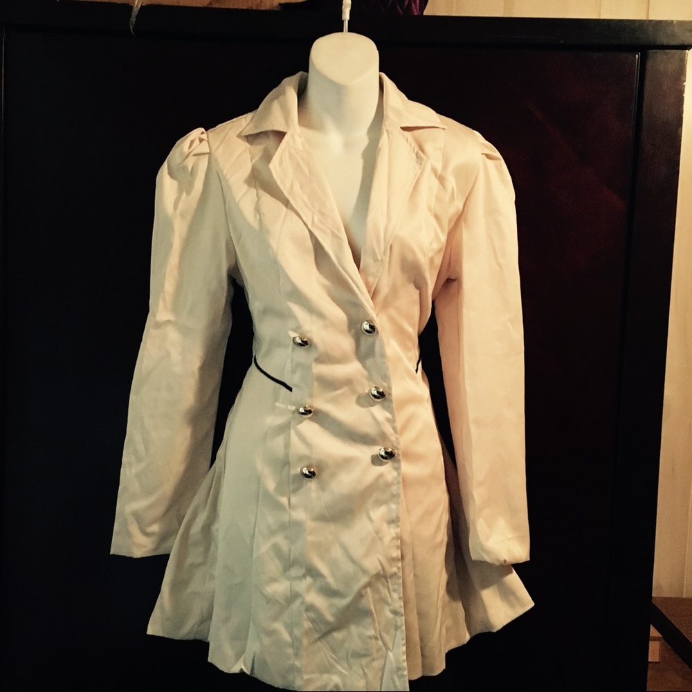 NWOT apricot peacoat